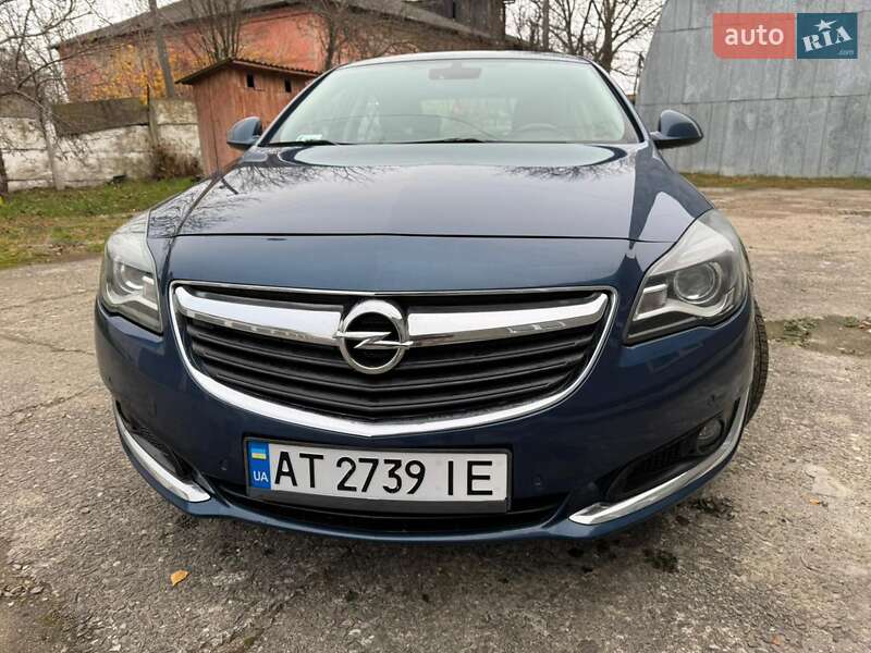 Седан Opel Insignia 2015 в Івано-Франківську