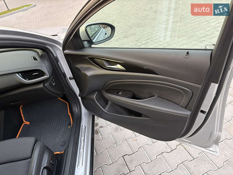 Универсал Opel Insignia 2018 в Бережанах