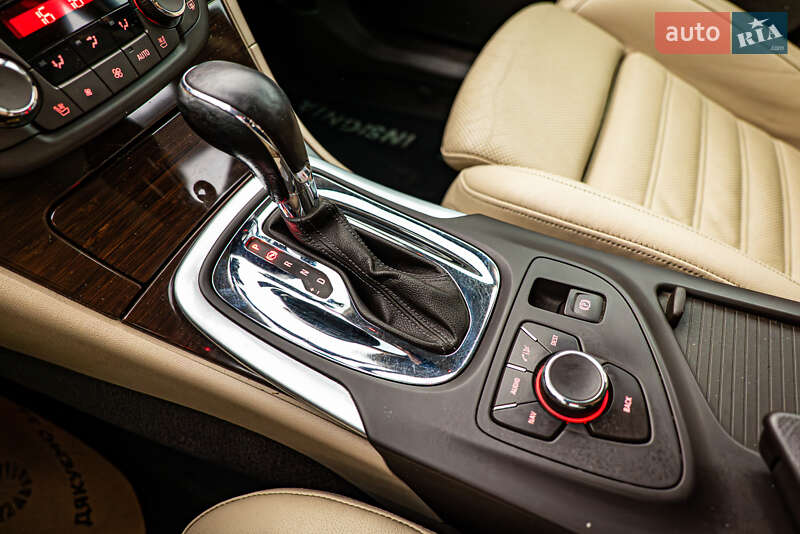 Седан Opel Insignia 2013 в Киеве