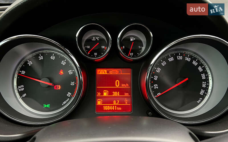 Седан Opel Insignia 2012 в Львове