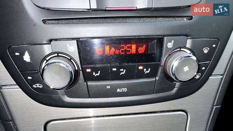 Універсал Opel Insignia 2010 в Луцьку