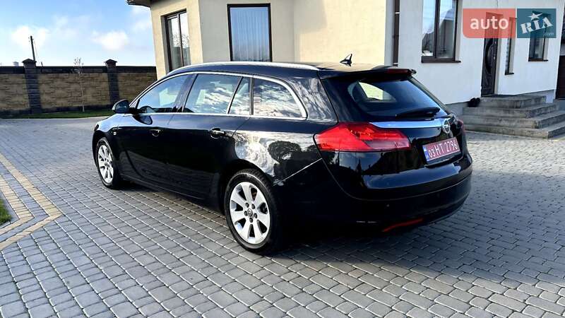 Універсал Opel Insignia 2010 в Луцьку