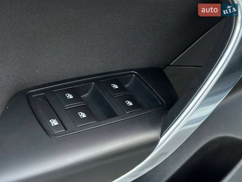 Универсал Opel Insignia 2016 в Киеве