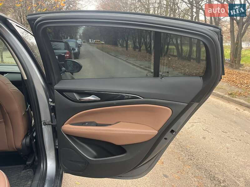 Лифтбек Opel Insignia 2019 в Львове