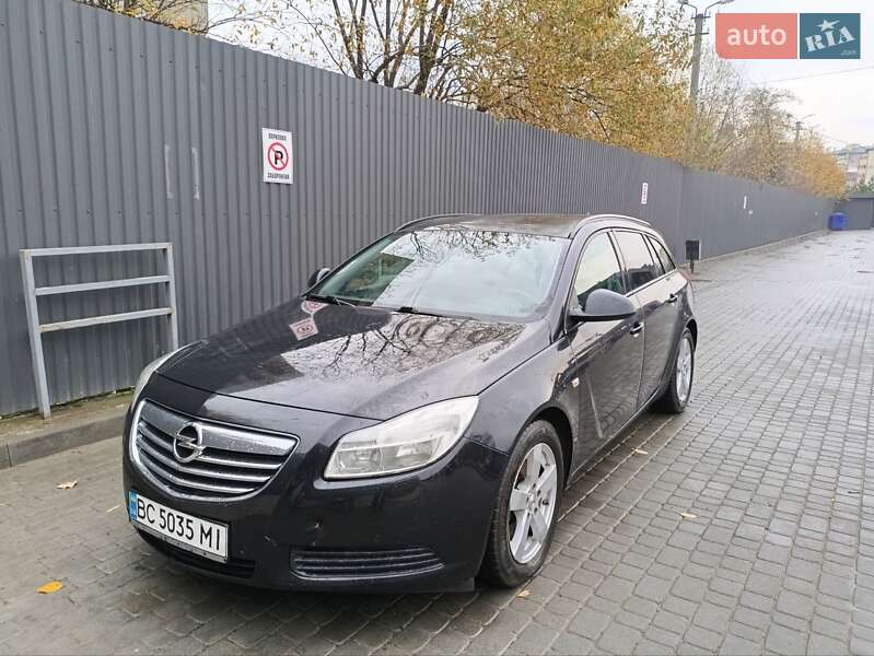 Універсал Opel Insignia 2013 в Львові