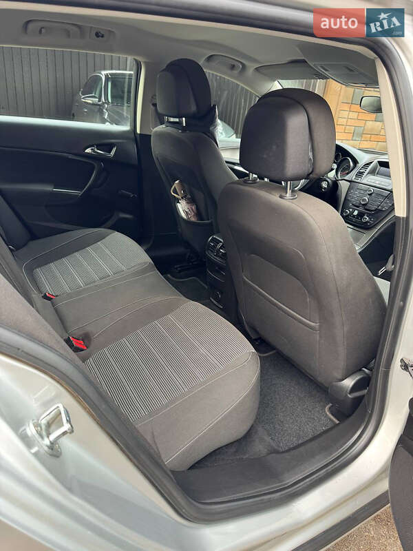 Универсал Opel Insignia 2012 в Полтаве