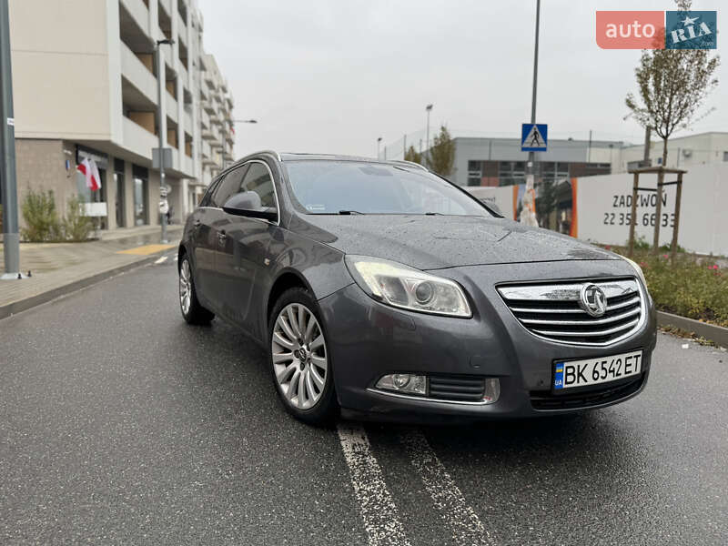 Opel Insignia 2011