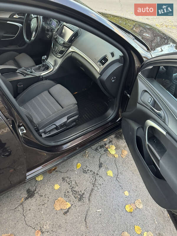 Универсал Opel Insignia 2014 в Кривом Роге