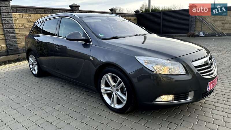 Універсал Opel Insignia 2009 в Луцьку