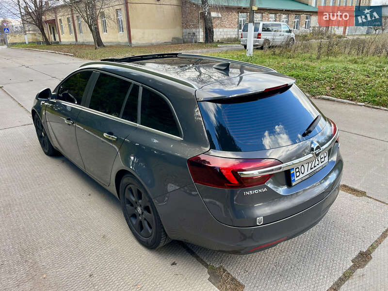 Универсал Opel Insignia 2015 в Остроге
