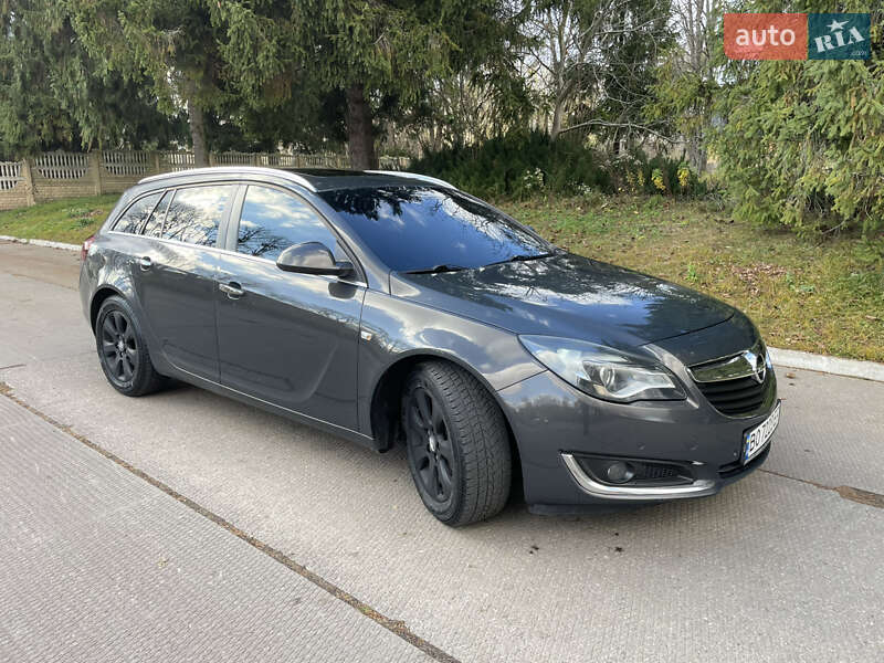 Универсал Opel Insignia 2015 в Остроге