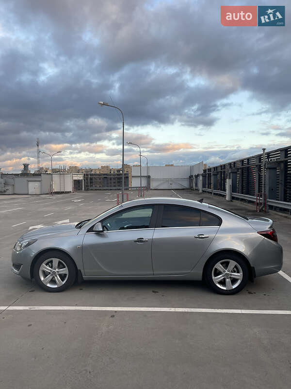 Седан Opel Insignia 2014 в Киеве фото 8 Седан Opel Insignia 2014 в Киеве