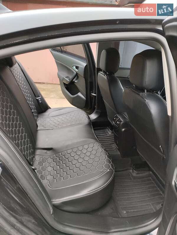 Лифтбек Opel Insignia 2014 в Бершади