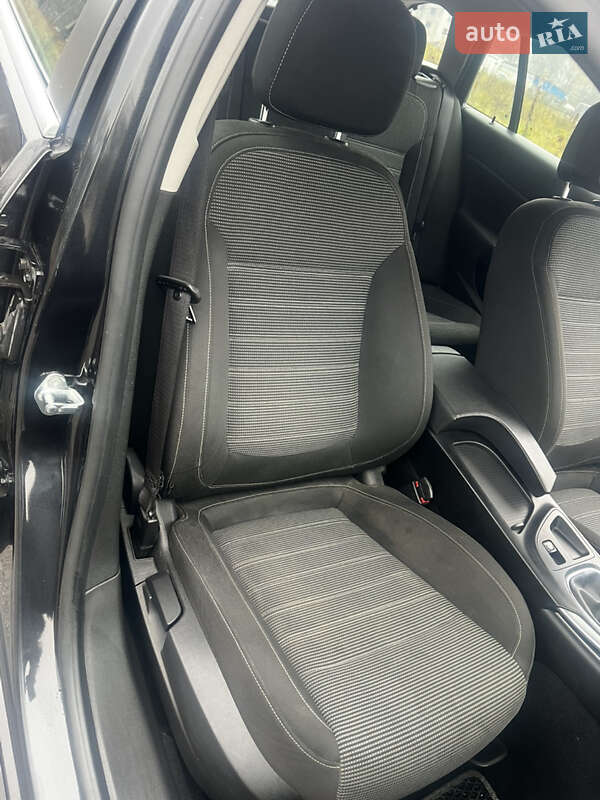 Універсал Opel Insignia 2015 в Житомирі