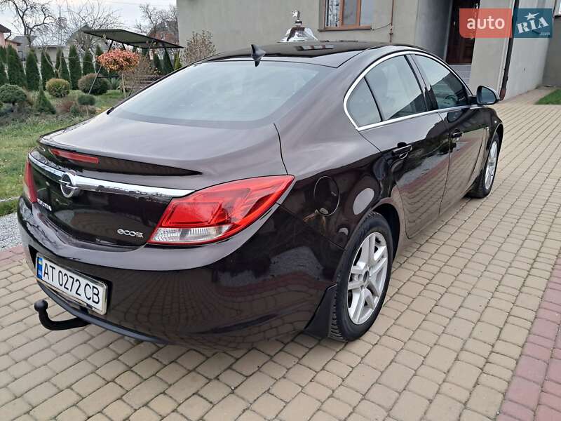 Седан Opel Insignia 2013 в Калуше