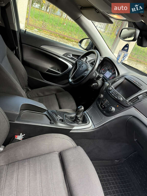 Универсал Opel Insignia 2014 в Черновцах