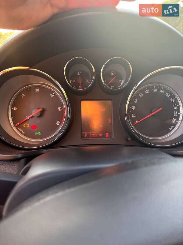 Универсал Opel Insignia 2011 в Житомире