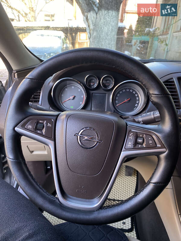 Лифтбек Opel Insignia 2010 в Рава-Русской фото 4 Лифтбек Opel Insignia 2010 в Рава-Русской