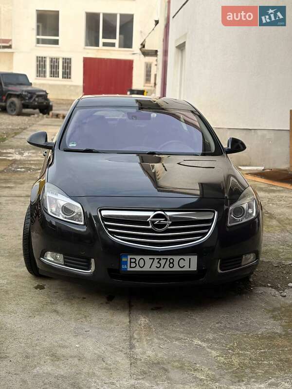Седан Opel Insignia 2009 в Черновцах