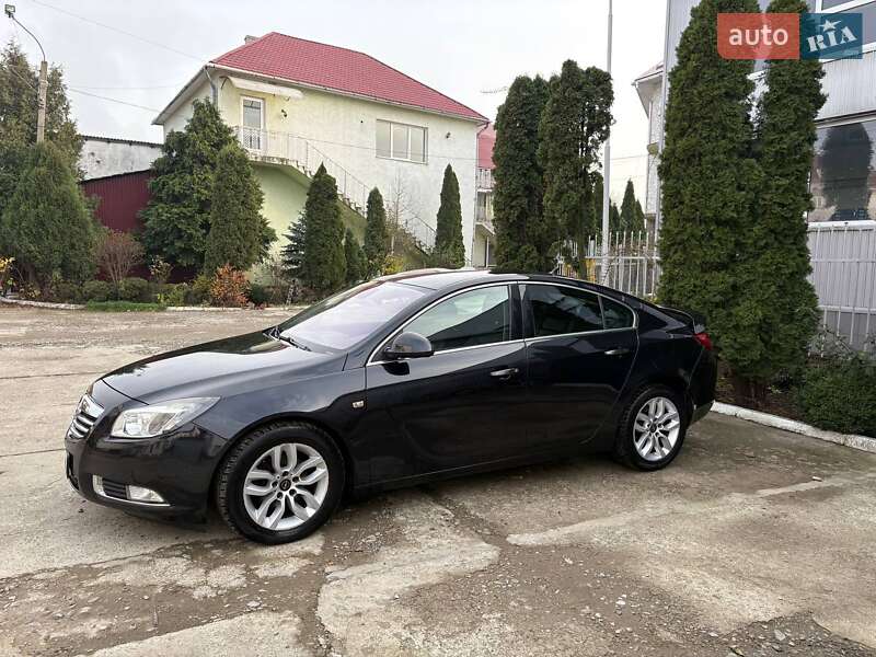 Седан Opel Insignia 2009 в Черновцах