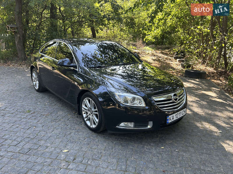 Седан Opel Insignia 2009 в Киеве