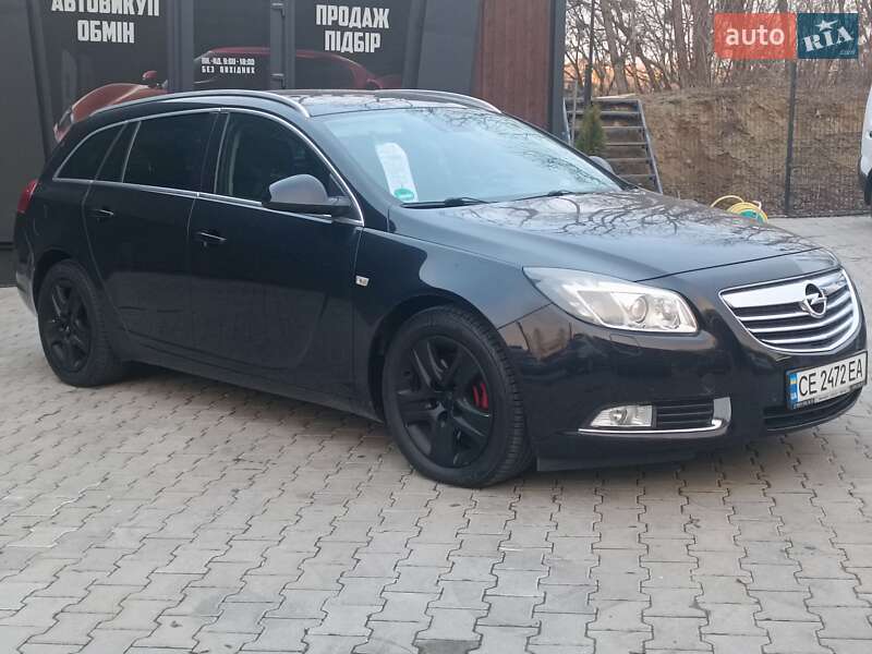 Універсал Opel Insignia 2009 в Чернівцях