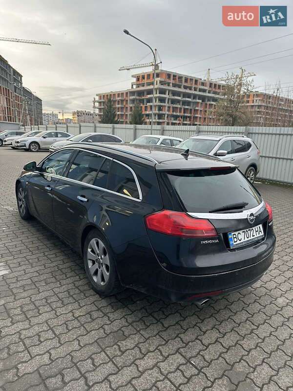 Универсал Opel Insignia 2010 в Львове