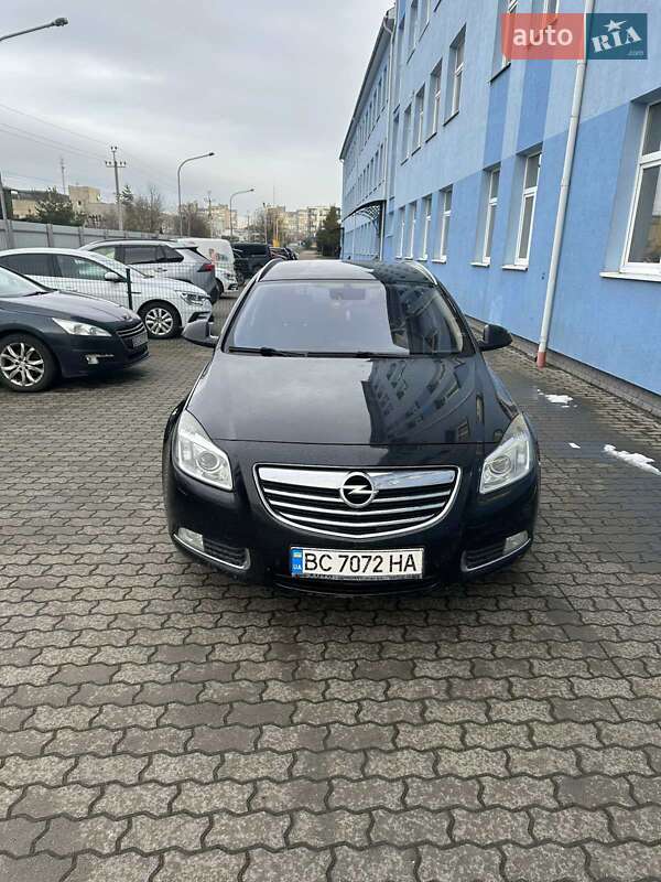 Универсал Opel Insignia 2010 в Львове
