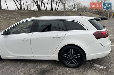 Универсал Opel Insignia 2014 в Киеве