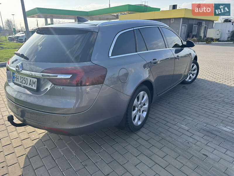 Универсал Opel Insignia 2015 в Измаиле