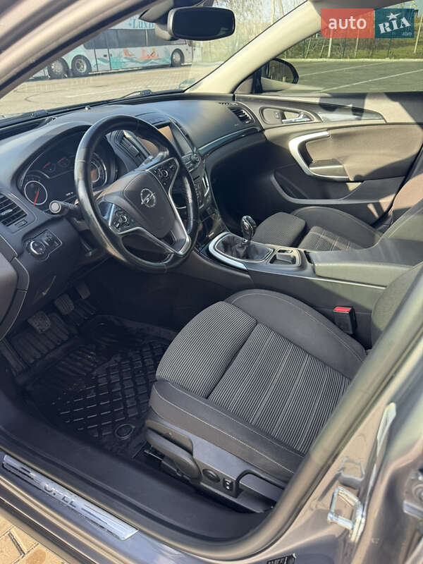 Универсал Opel Insignia 2015 в Измаиле