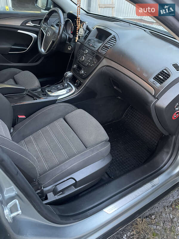 Универсал Opel Insignia 2010 в Дубно