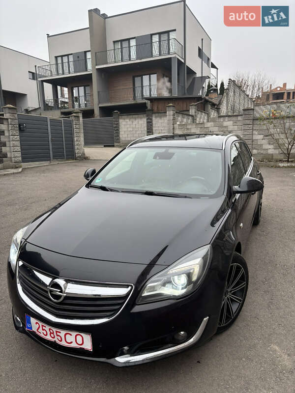 Универсал Opel Insignia 2015 в Ровно