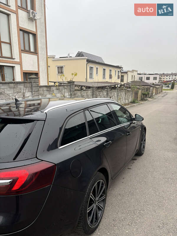 Универсал Opel Insignia 2015 в Ровно