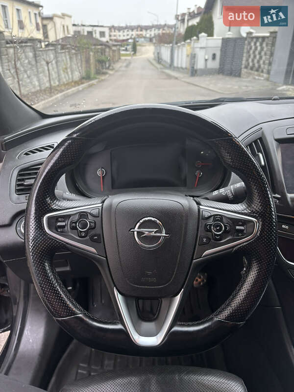 Универсал Opel Insignia 2015 в Ровно