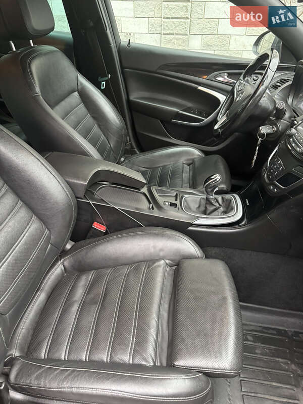 Универсал Opel Insignia 2015 в Ровно
