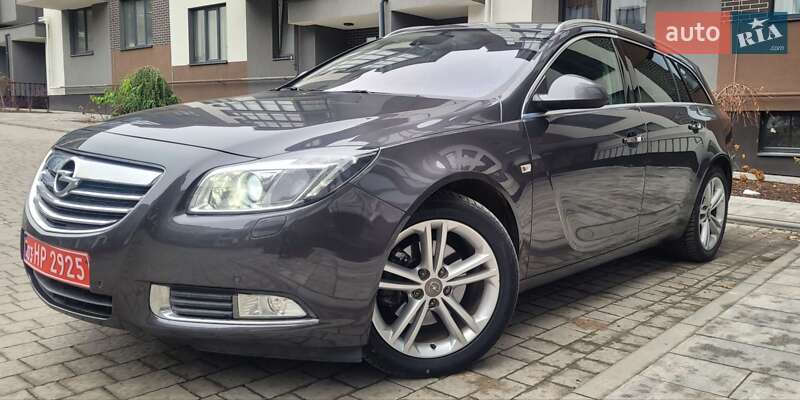 Opel Insignia 2011
