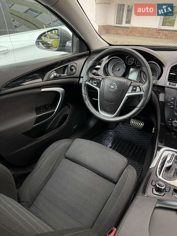 Лифтбек Opel Insignia 2009 в Сокале