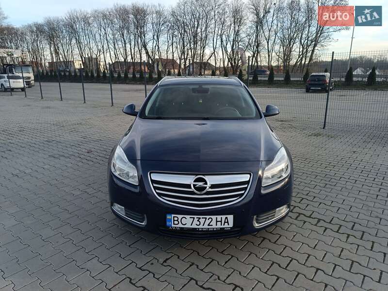 Opel Insignia 2011