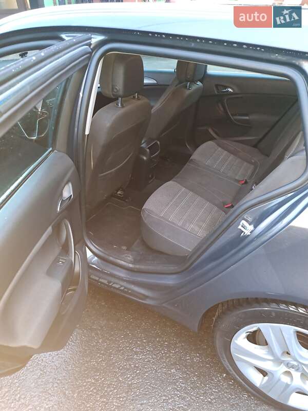 Універсал Opel Insignia 2015 в Черкасах фото 22 Універсал Opel Insignia 2015 в Черкасах