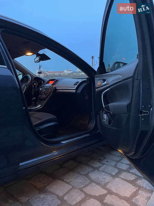 Универсал Opel Insignia 2011 в Каменец-Подольском