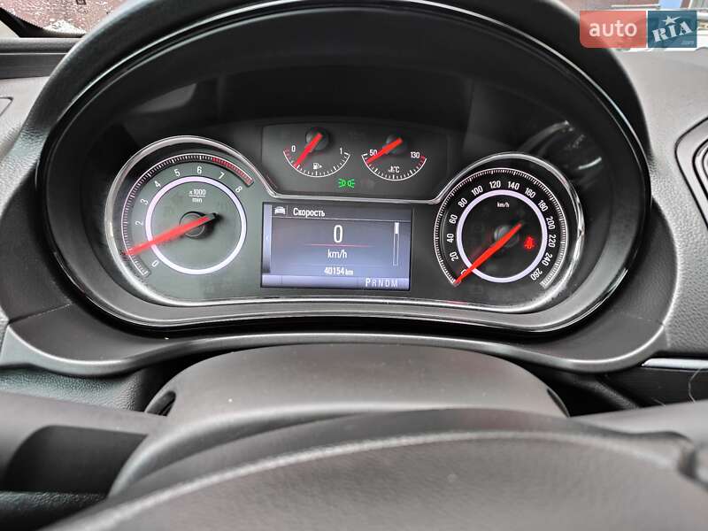 Седан Opel Insignia 2016 в Киеве фото 2 Седан Opel Insignia 2016 в Киеве