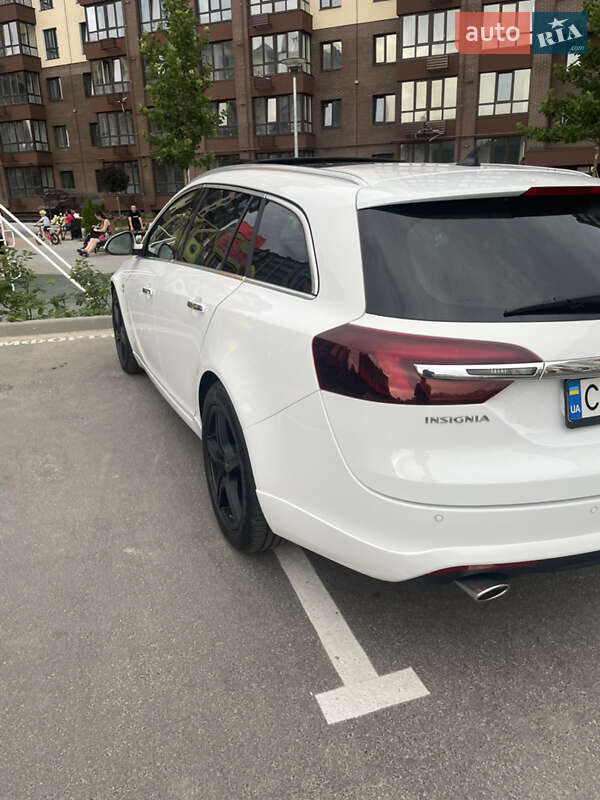 Універсал Opel Insignia 2014 в Чернігові