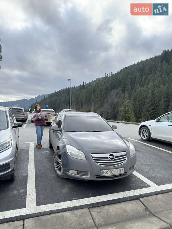 Універсал Opel Insignia 2012 в Рівному