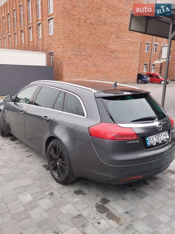 Універсал Opel Insignia 2010 в Старокостянтинові