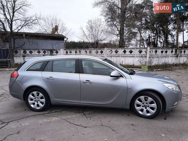 Універсал Opel Insignia 2013 в Києві