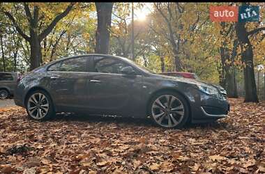 Седан Opel Insignia 2015 в Львові