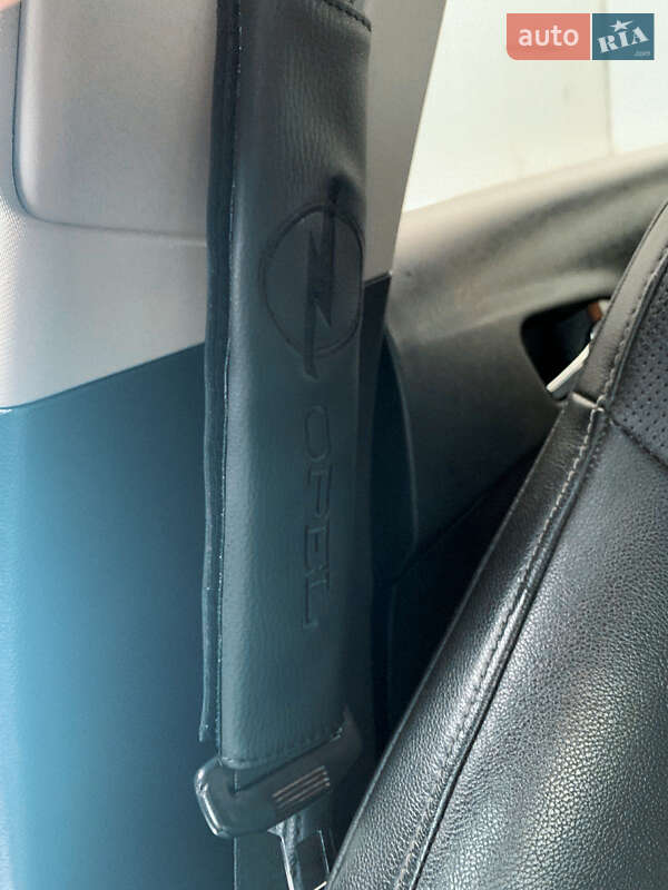 Ліфтбек Opel Insignia 2012 в Нетішині