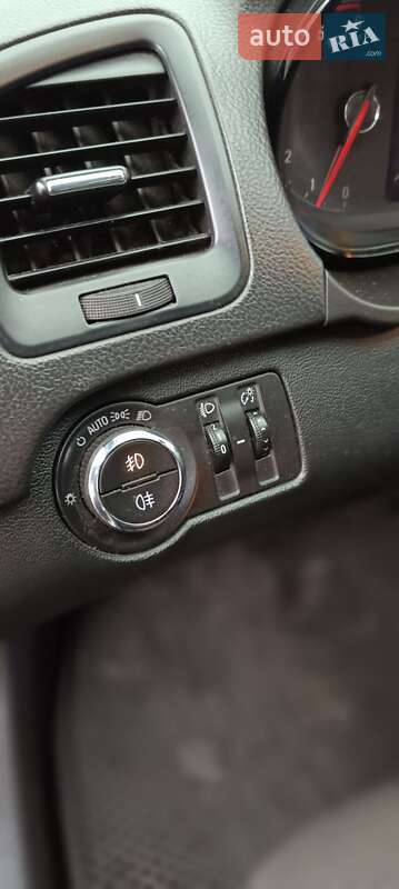 Універсал Opel Insignia 2016 в Дніпрі