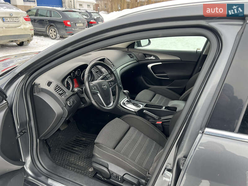 Универсал Opel Insignia 2011 в Бродах